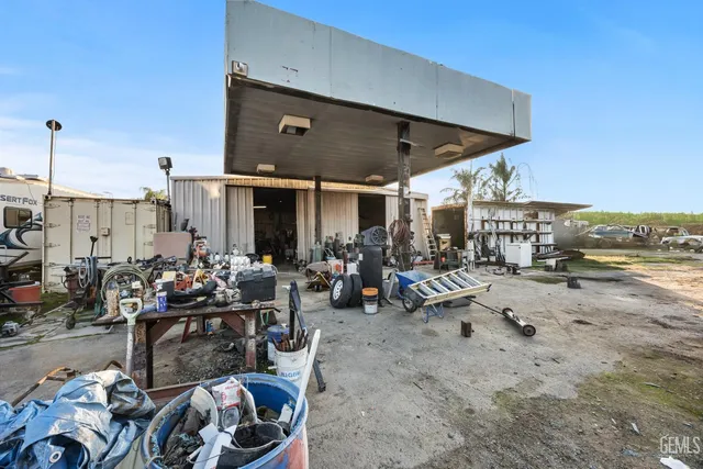 $899,999 | Undisclosed Address, Bakersfield, CA 93307