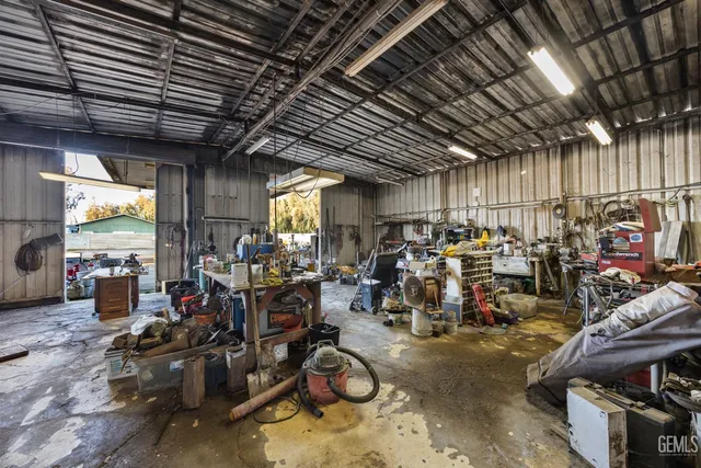 $899,999 | Undisclosed Address, Bakersfield, CA 93307