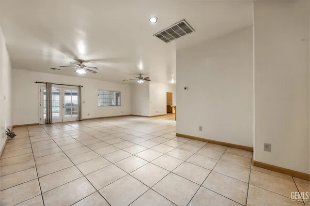 $899,999 | Undisclosed Address, Bakersfield, CA 93307