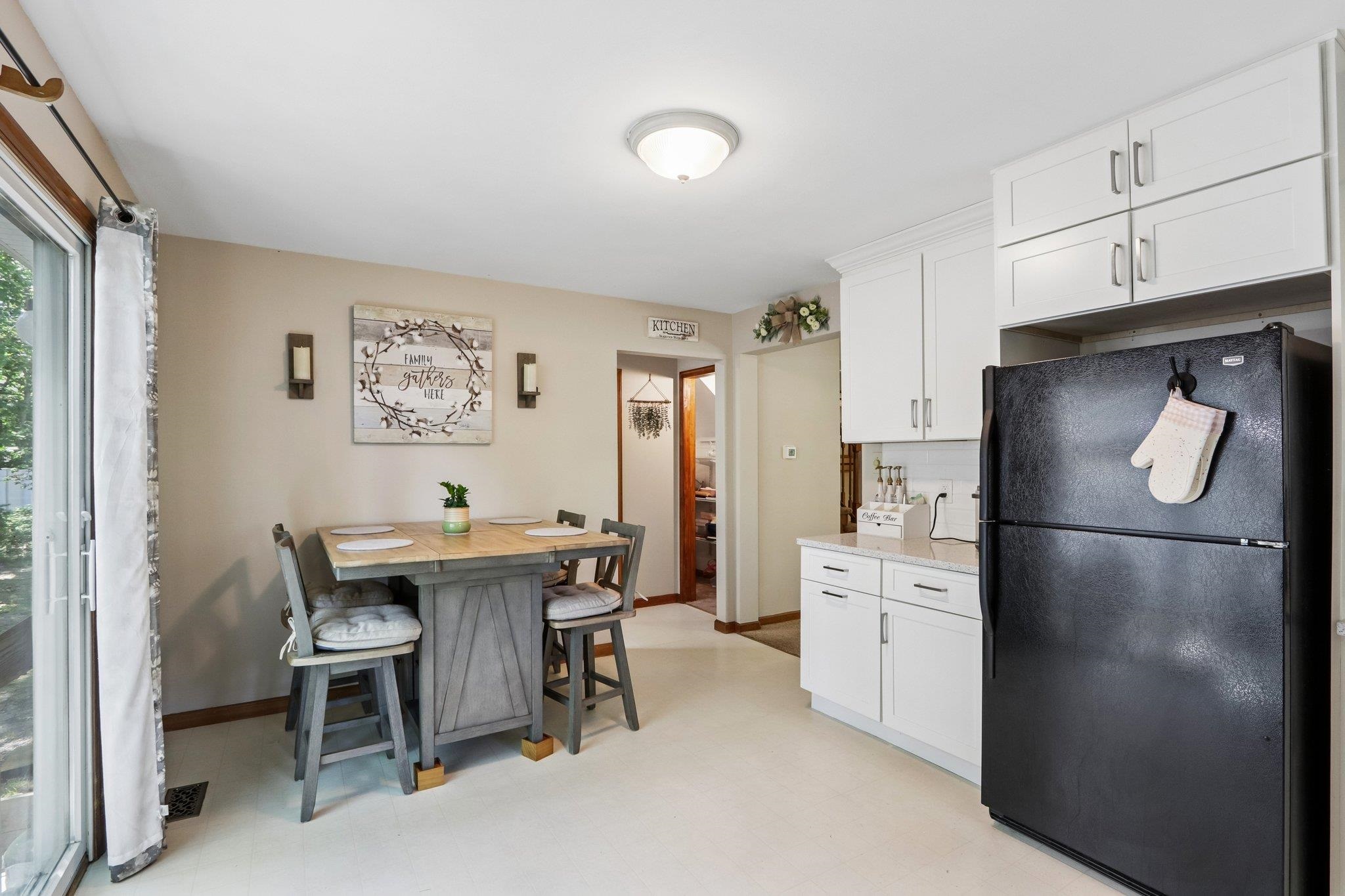 129 Townsend Road Marmora, NJ 08223 - Photo 4 of 39