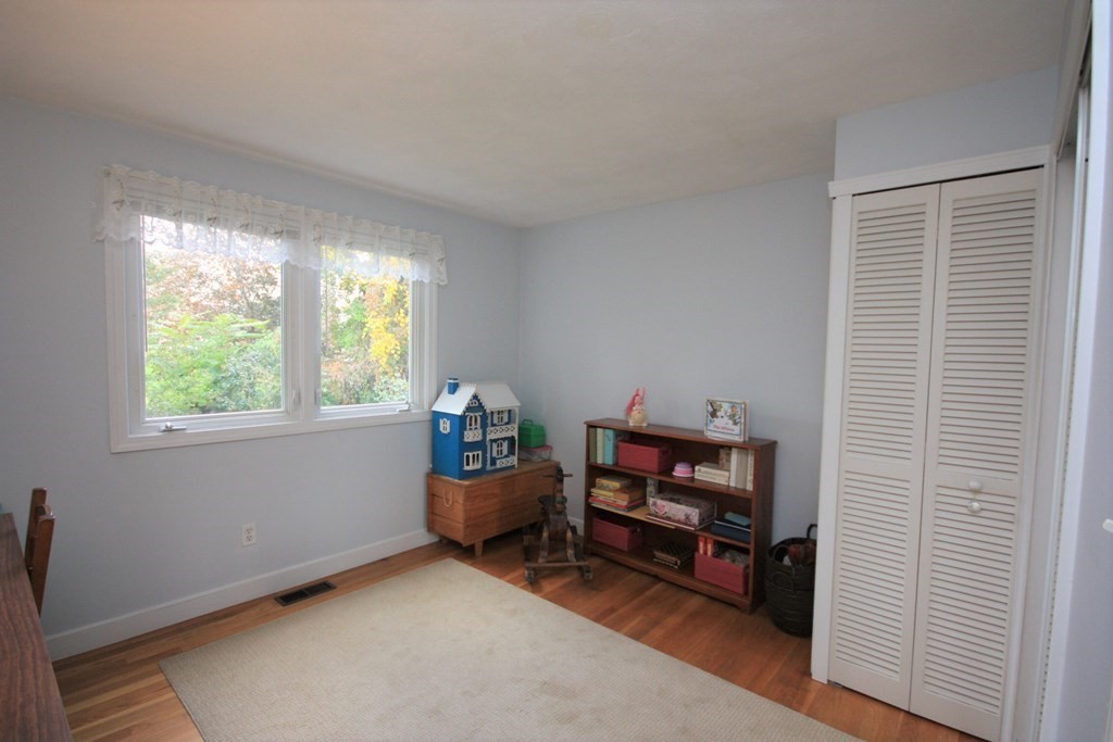 8 Danby Road Stoneham, MA 02180 - Photo 8 of 18 Gallery Image 8