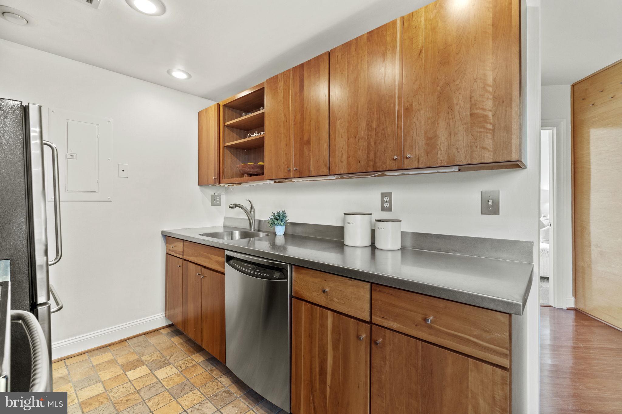 2001 16th Street Northwest, Unit 606 Washington, DC 20009 - Photo 10 of 34