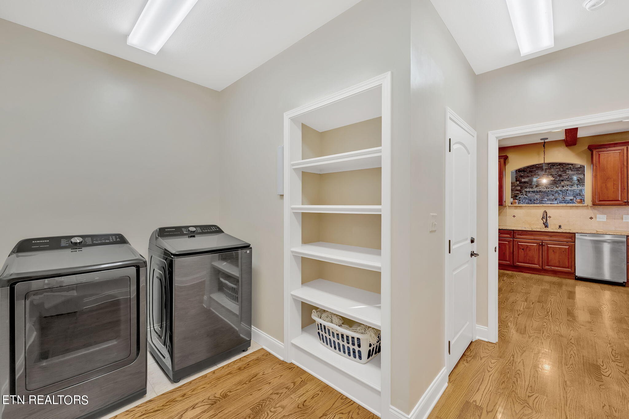 1559 Ellis Road Sevierville, TN 37876 - Photo 32 of 60 Gallery Image 32