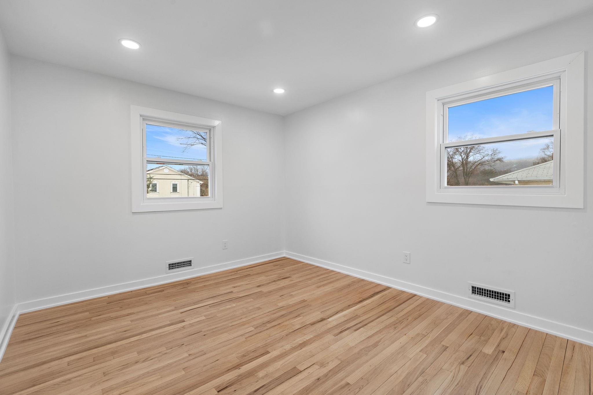 125 Rutgers Place Clifton, NJ 07013 - Photo 24 of 36