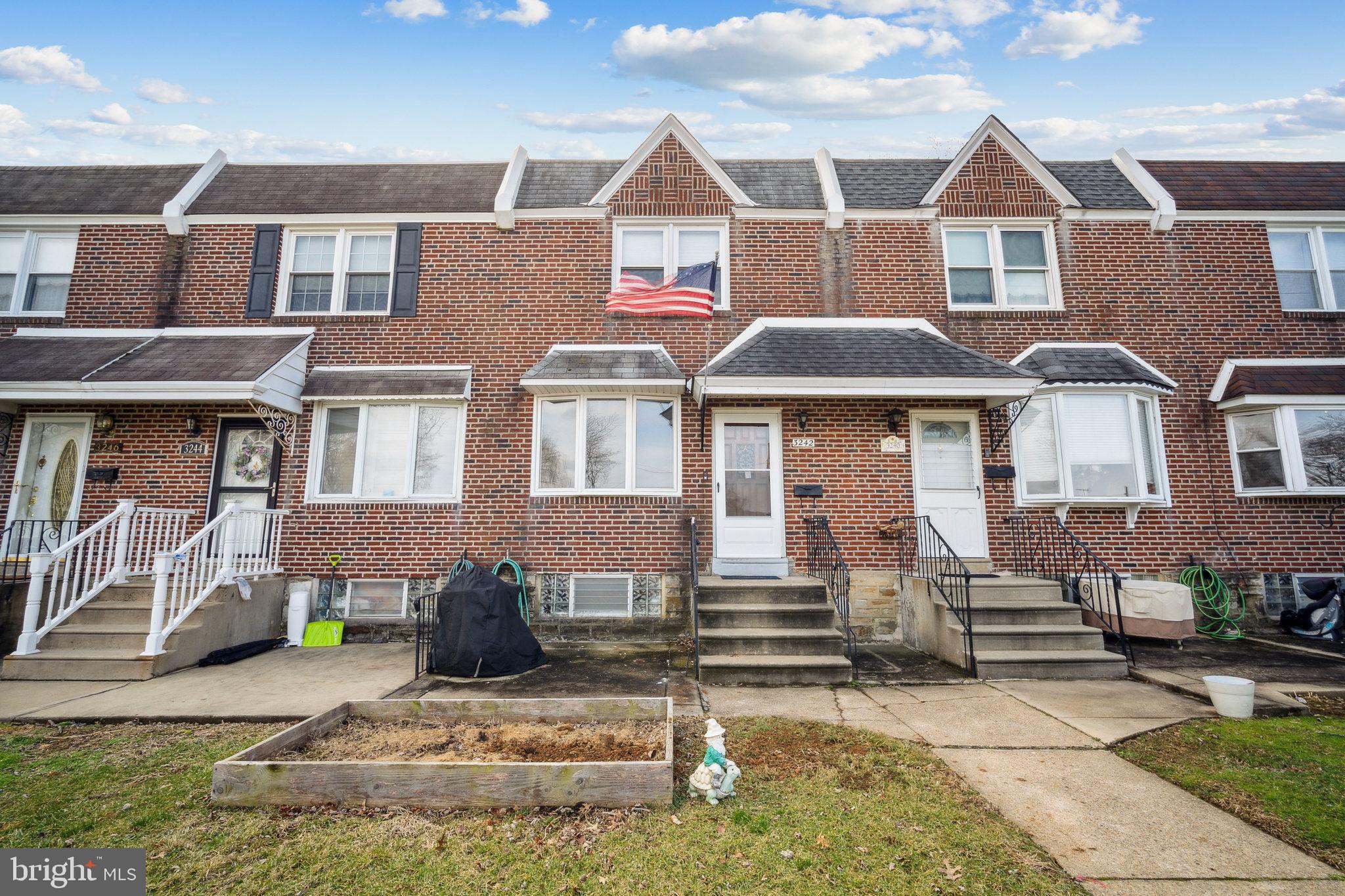 3242 Fordham Road Philadelphia, PA 19114 - Photo 2 of 27 Gallery Image 2