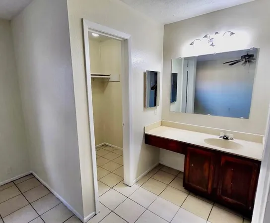$1,675 | 1546 Daisey Bell Lane, Houston, TX 77067