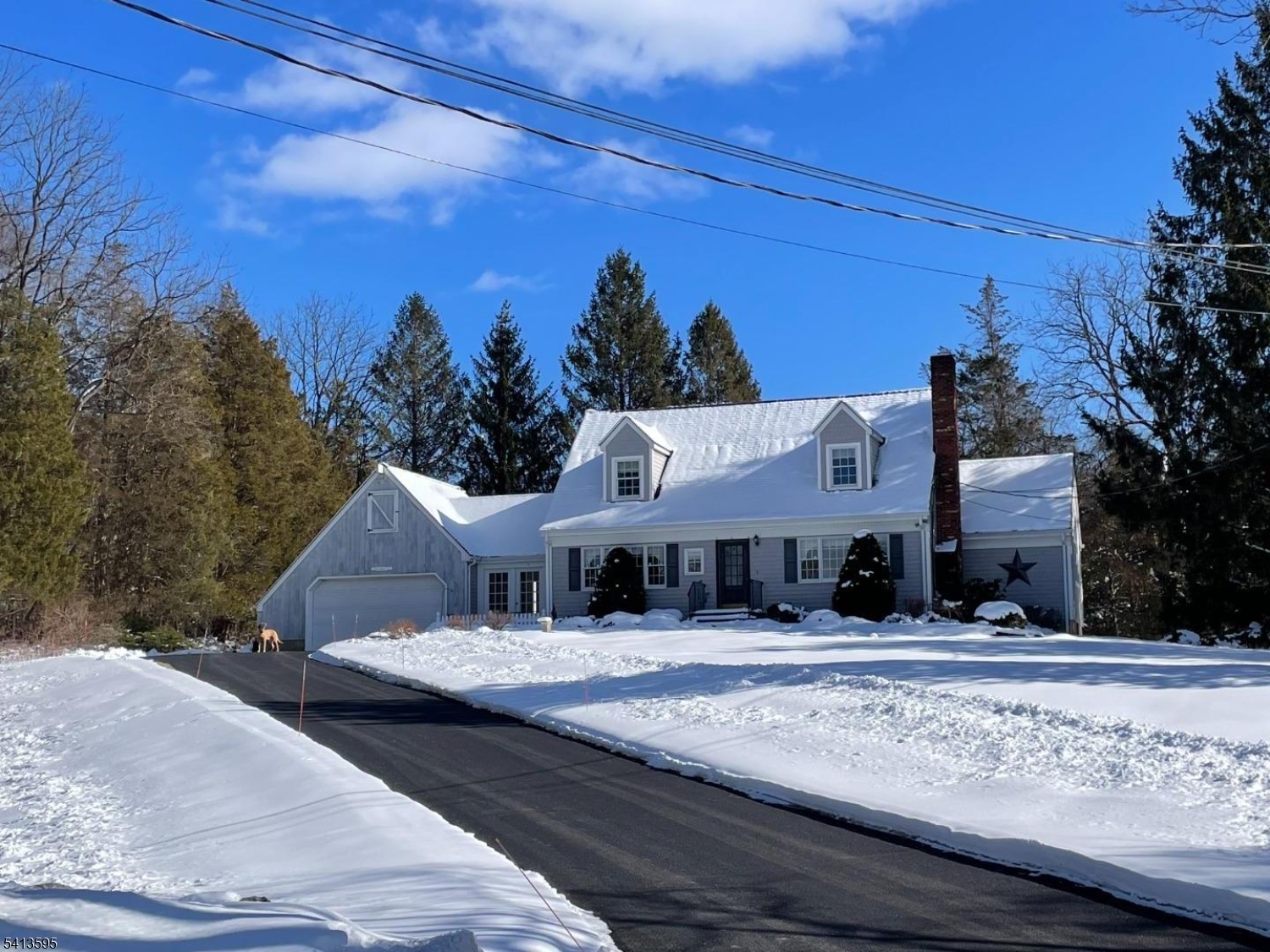 938 Potters Road Newton, NJ 07860 - Photo 2 of 26 a front view of a house