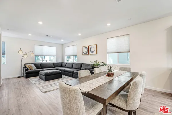 $679,000 | 27566 Manzanita Way, Valencia, CA 91381