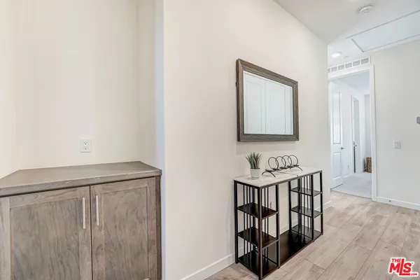 $679,000 | 27566 Manzanita Way, Valencia, CA 91381