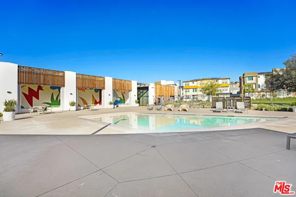 $679,000 | 27566 Manzanita Way, Valencia, CA 91381