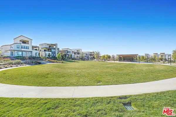 $679,000 | 27566 Manzanita Way, Valencia, CA 91381