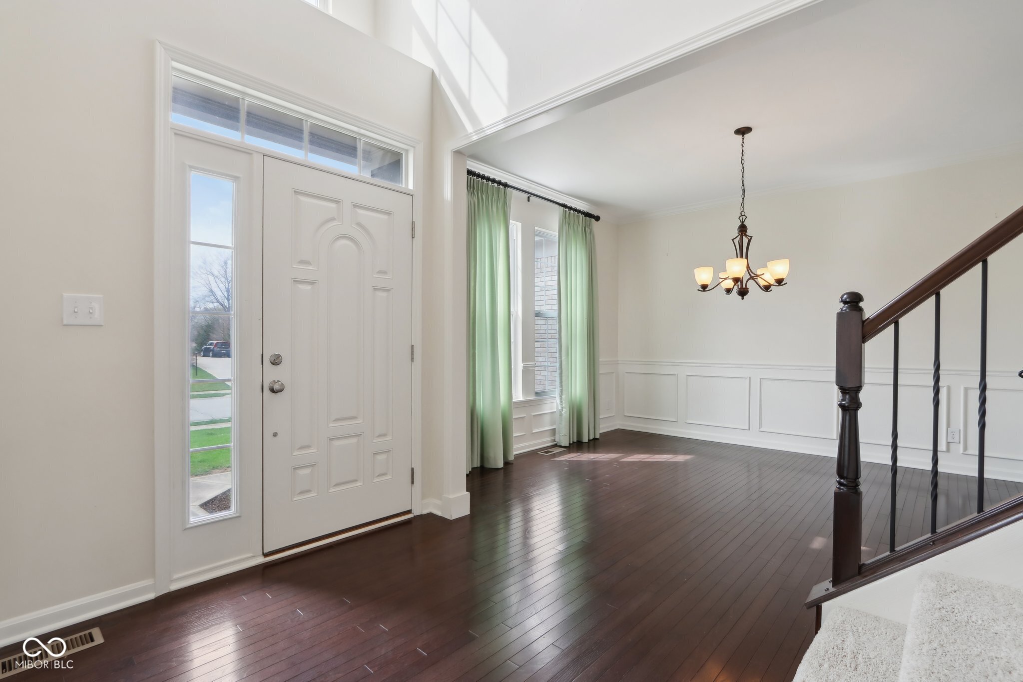 3892 Pelham Road Carmel, IN 46074 - Photo 5 of 62 Gallery Image 5