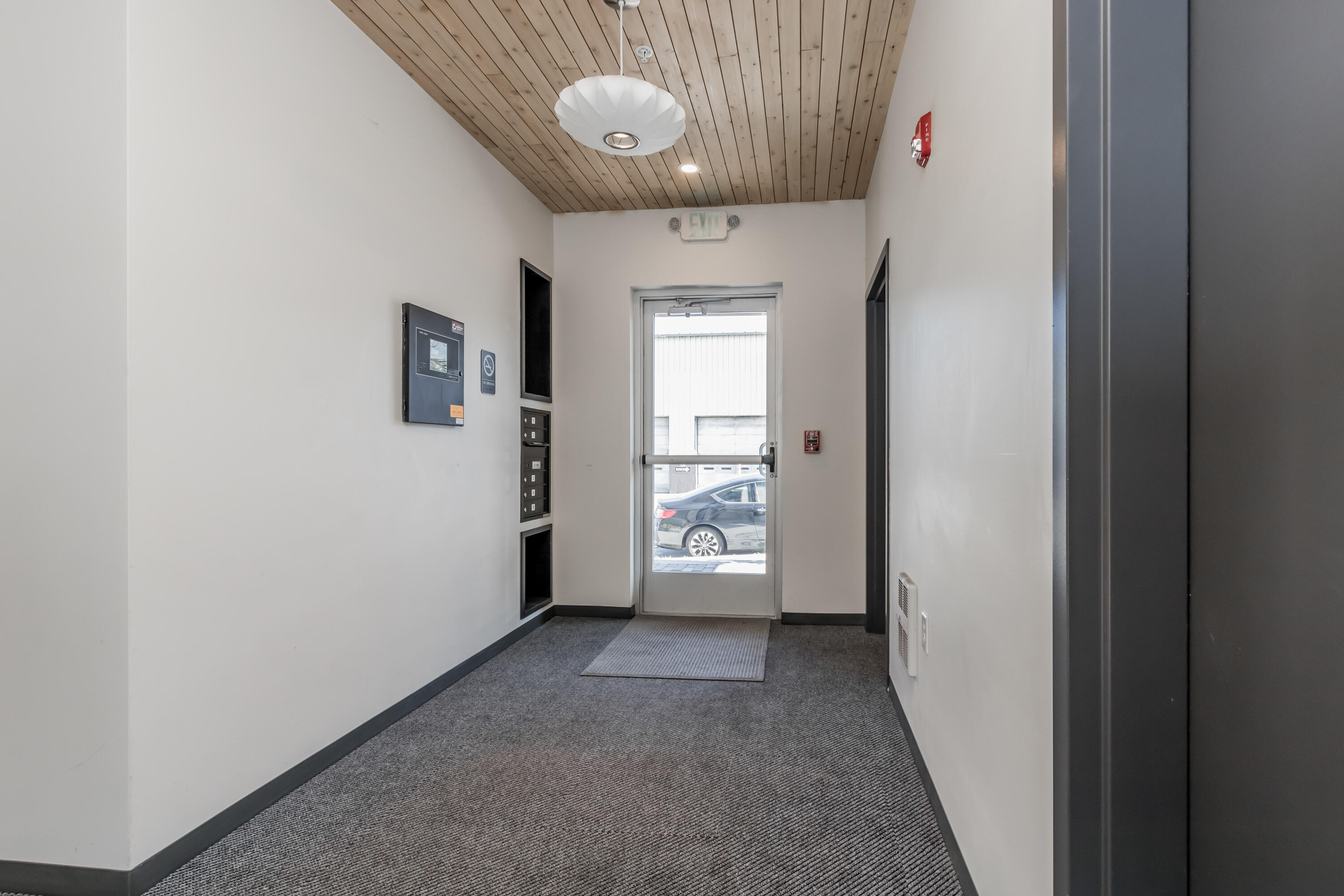 60 Parris Street, Unit 201 Portland, ME 04101 - Photo 5 of 58 20221010rf-71005