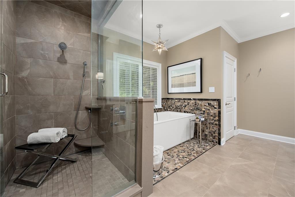 1706 Hastings Mill Road Pittsburgh, PA 15241 - Photo 13 of 25 a bathroom with a toilet sink and shower