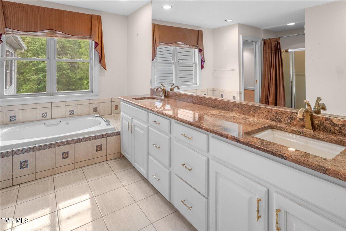 121 Queensgate Bristol, TN 37620 - Photo 21 of 46 032-WBP-Queensgate-40
