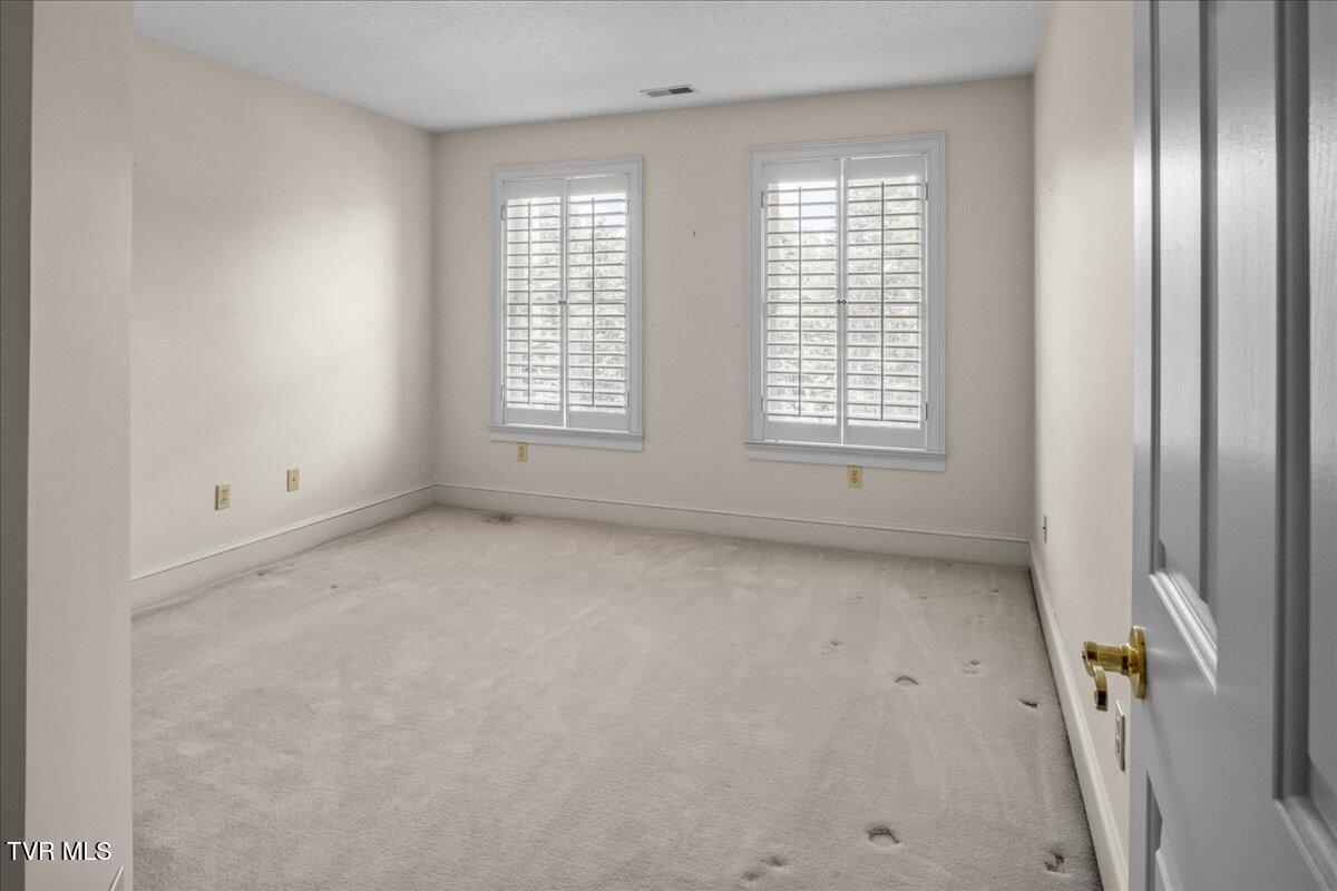 121 Queensgate Bristol, TN 37620 - Photo 29 of 46 057-WBP-Queensgate-76