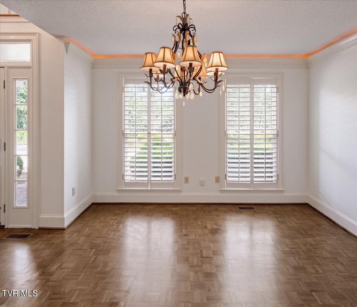 121 Queensgate Bristol, TN 37620 - Photo 7 of 46 108-WBP-QueensGate-v-5