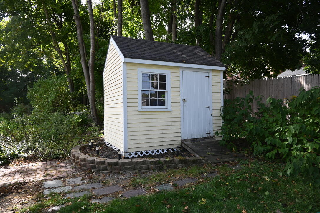 38 Valley Road Bath, ME 04530 - Photo 6 of 39 46334132-DF5A-49E5-BAC3-C3EB0482A544_1_1