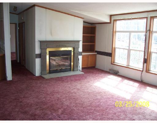165 Kaiser Road Butler, PA 16002 - Photo 5 of 8 Living Room.