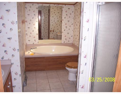 165 Kaiser Road Butler, PA 16002 - Photo 7 of 8 Master Bath/Spa.