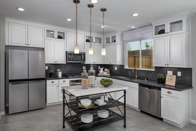 $842,812 | 1910 Peony Street, Hollister, CA 95023