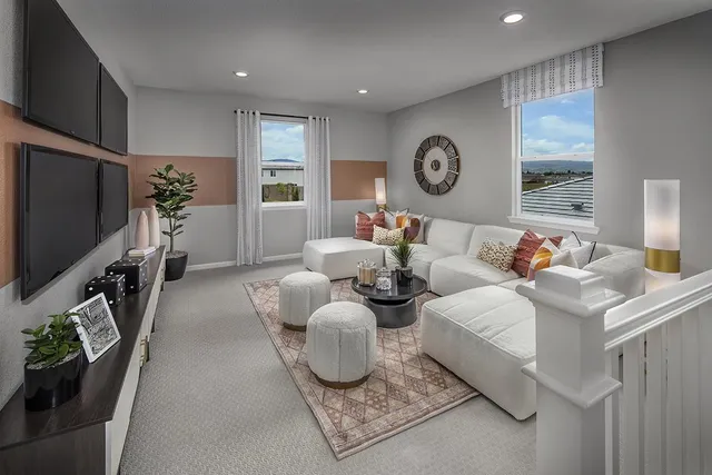 $842,812 | 1910 Peony Street, Hollister, CA 95023