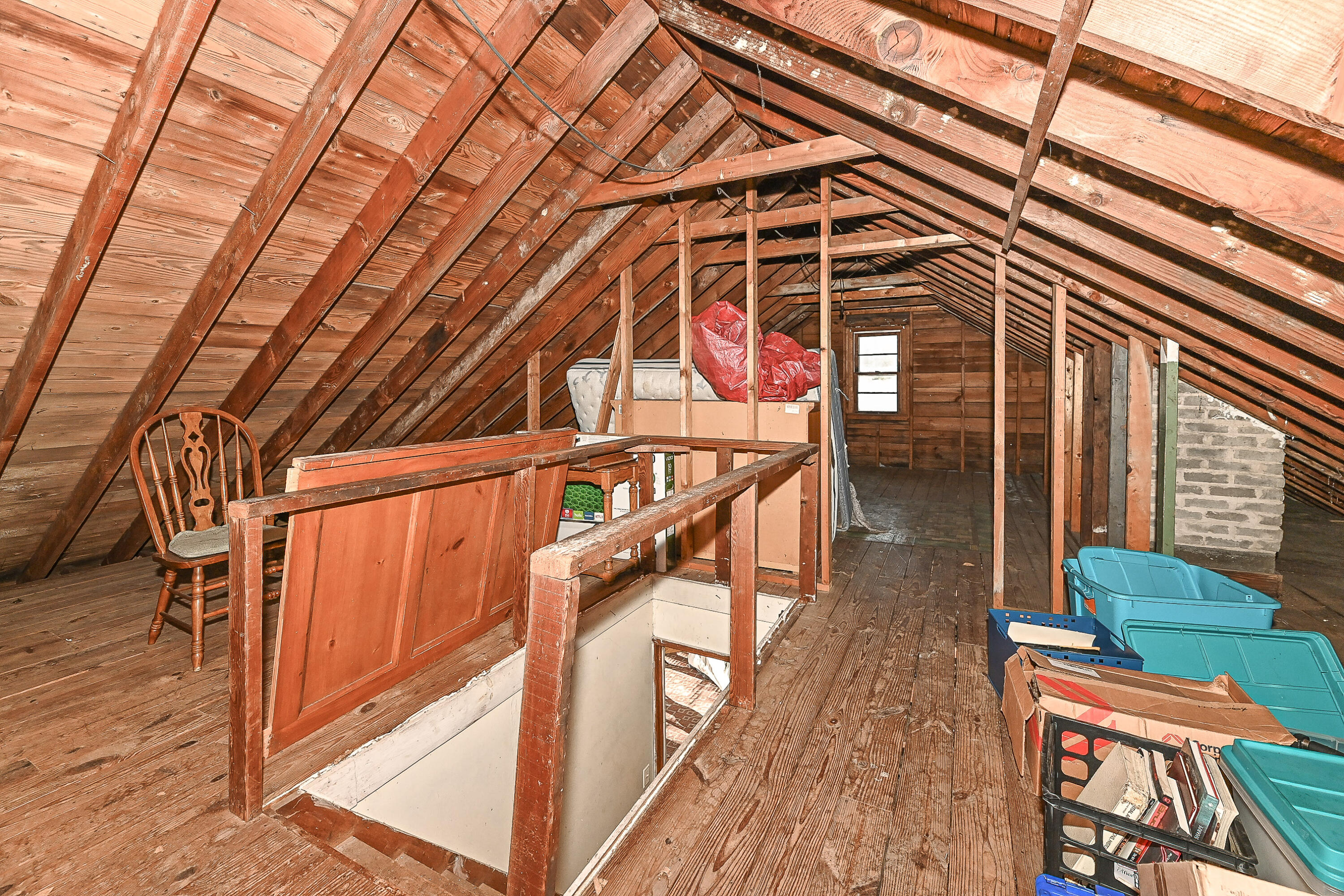 S77W15886 Woods Road Muskego, WI 53150 - Photo 23 of 37 Walk Up Attic