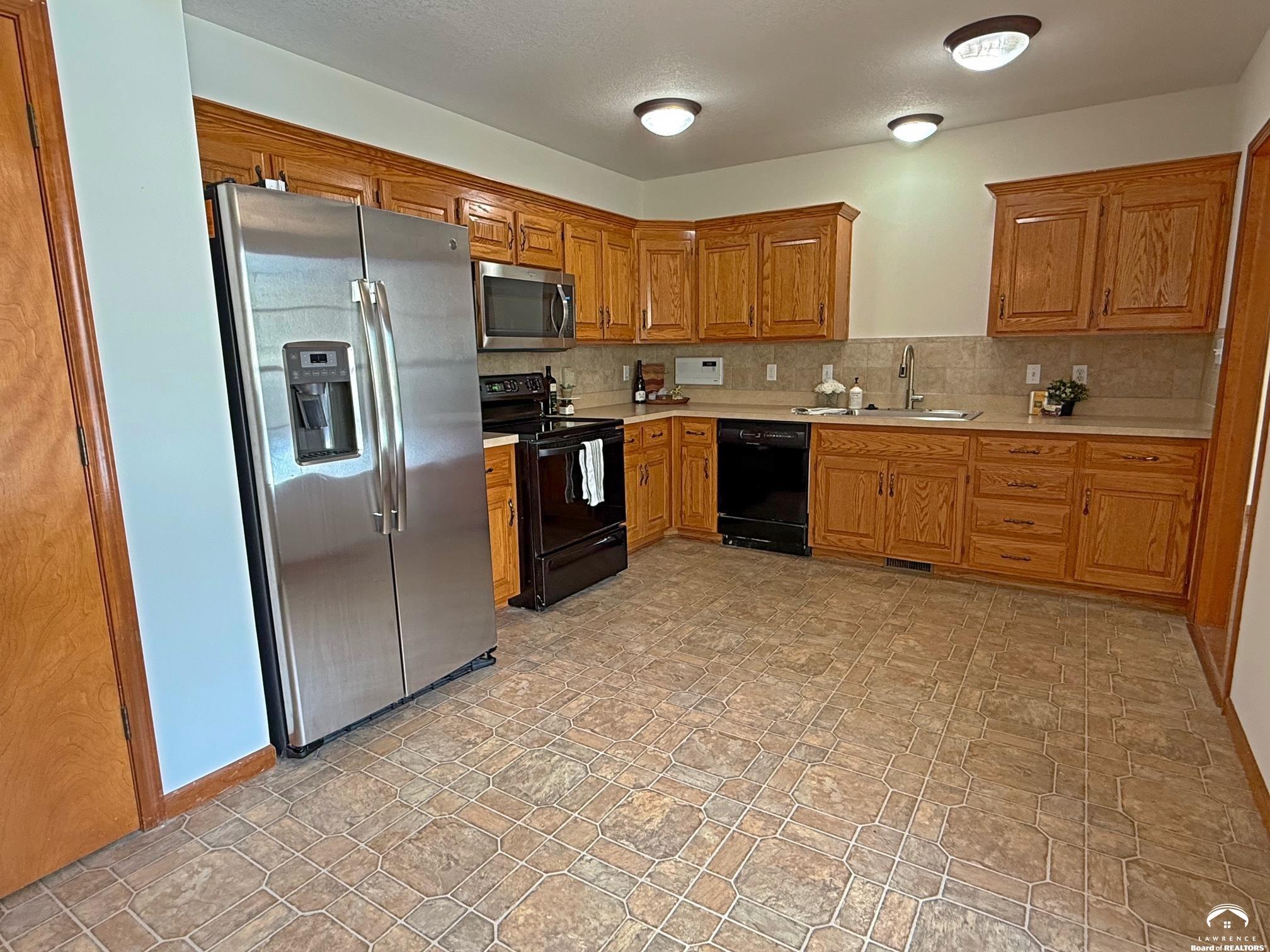 3503 Firefly Court Lawrence, KS 66049 - Photo 4 of 26