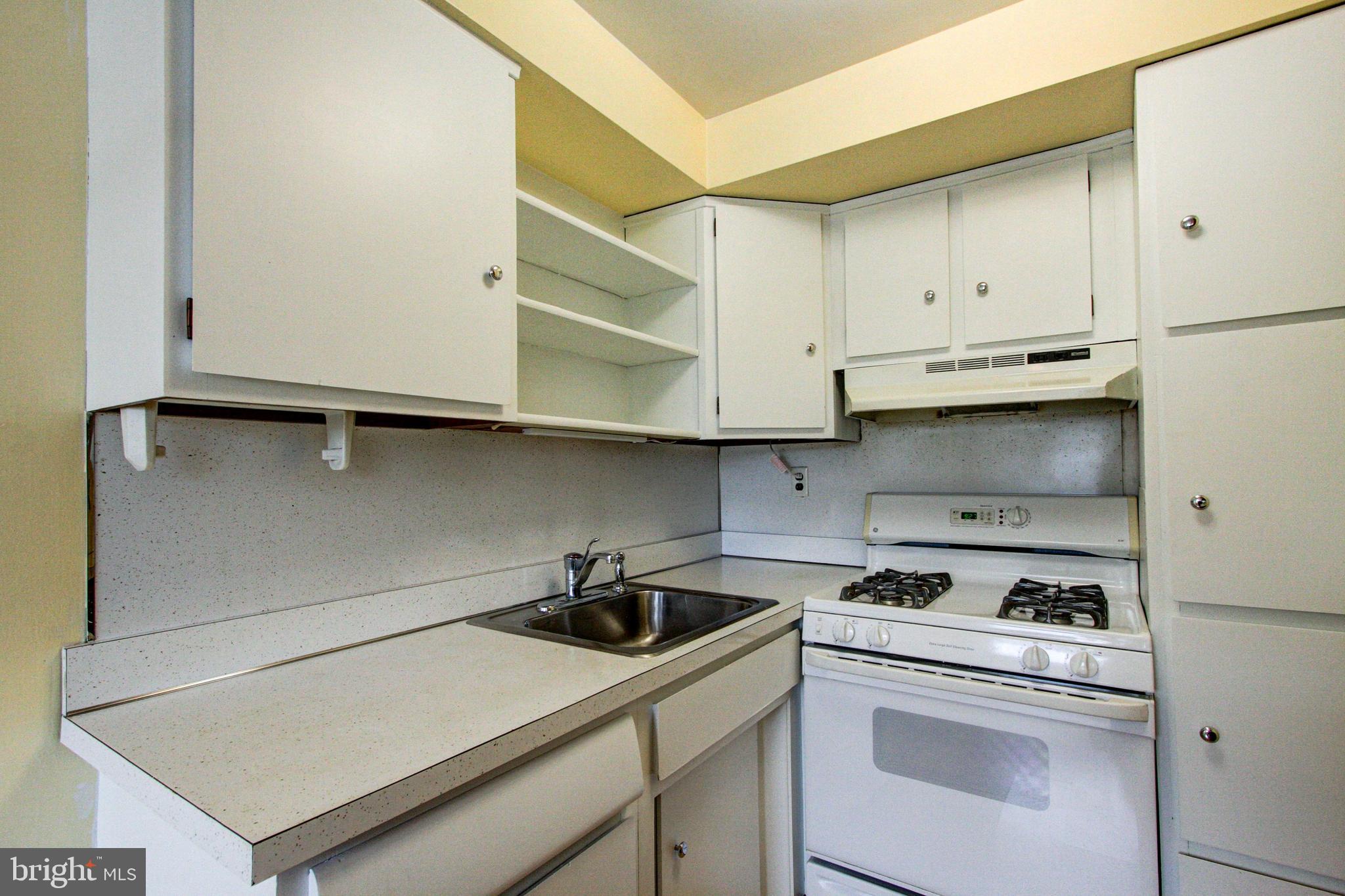 871 Andover Road Lansdale, PA 19446 - Photo 11 of 35 Kitchen