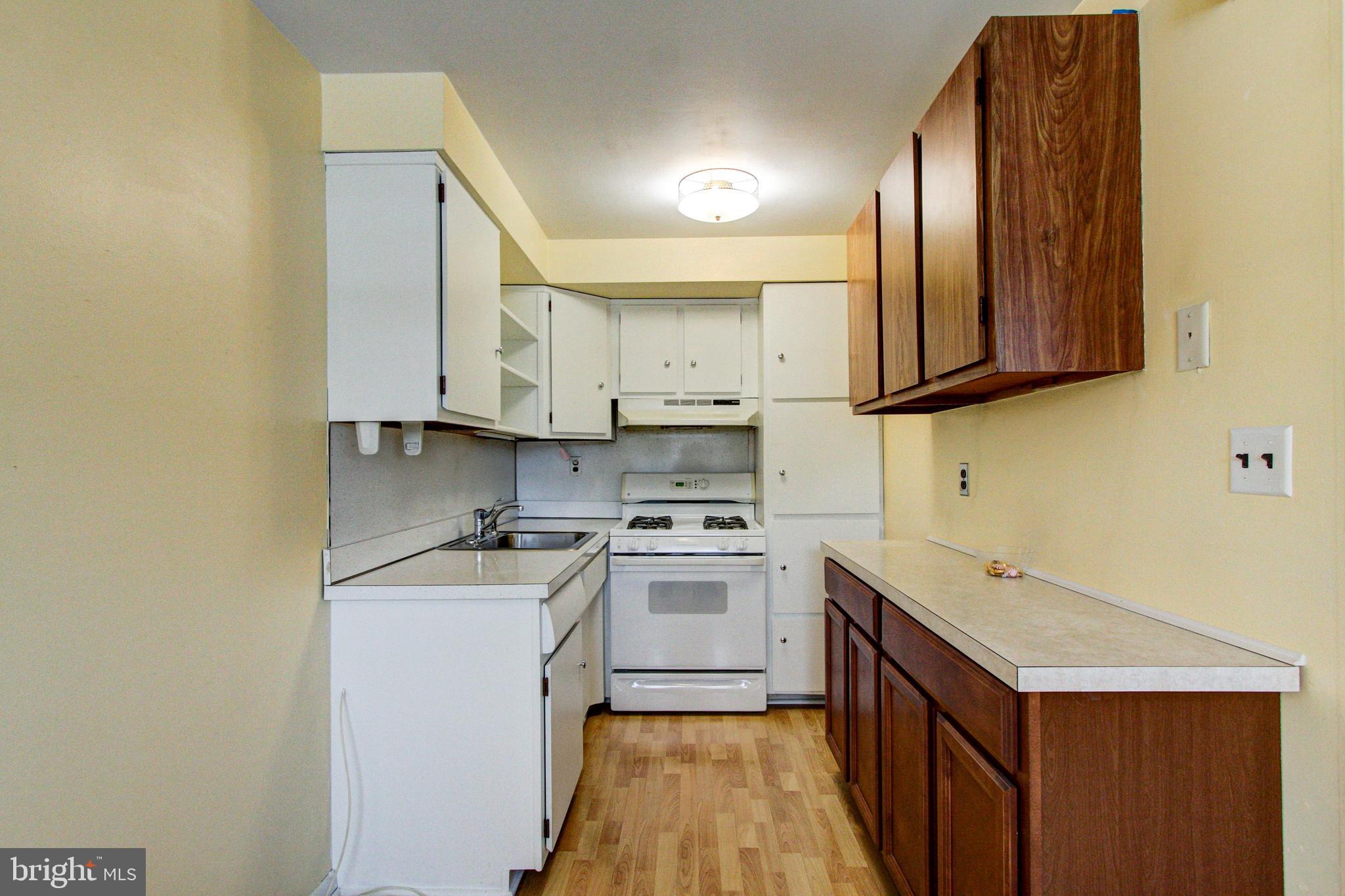 871 Andover Road Lansdale, PA 19446 - Photo 9 of 35 Kitchen