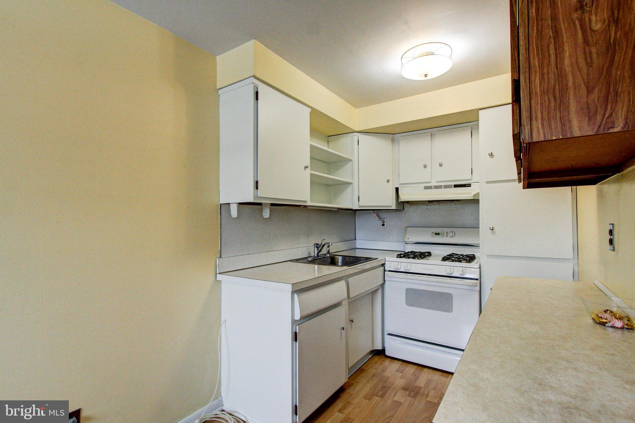 871 Andover Road Lansdale, PA 19446 - Photo 10 of 35 Kitchen