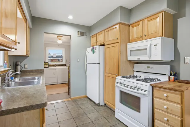 $189,900 | 7324 McKinley, Center Line, MI 48015