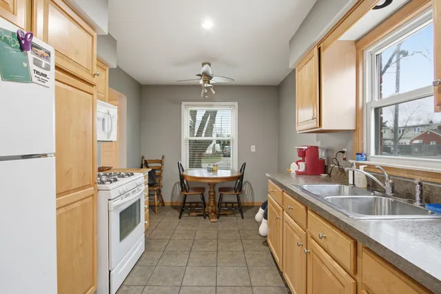 $189,900 | 7324 McKinley, Center Line, MI 48015