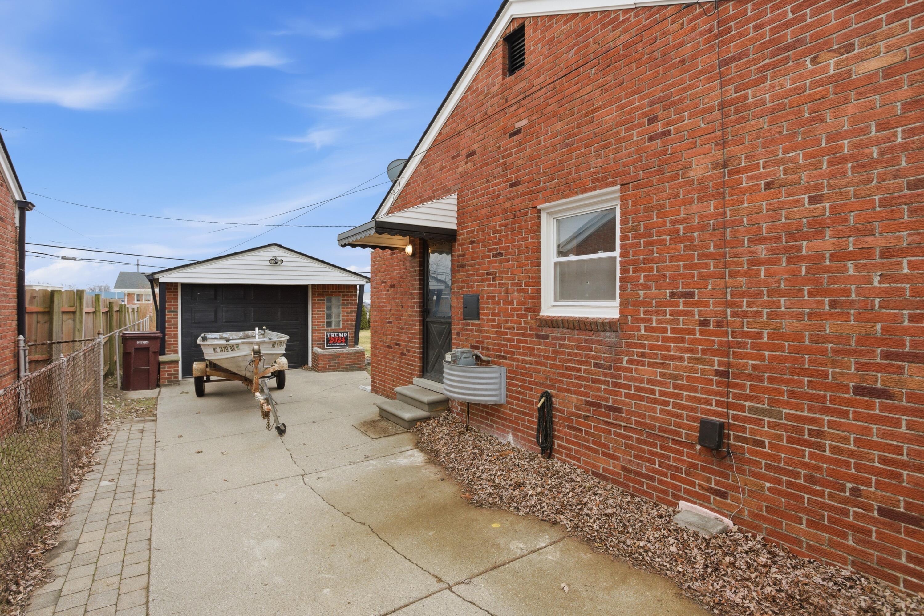 7324 McKinley Center Line, MI 48015 - Photo 28 of 40 IMG_0421