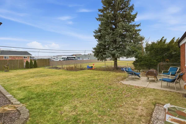 $179,900 | 7324 McKinley, Center Line, MI 48015