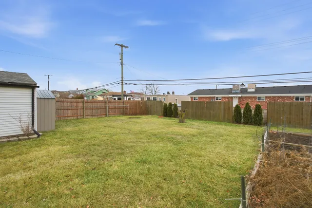 $189,900 | 7324 McKinley, Center Line, MI 48015