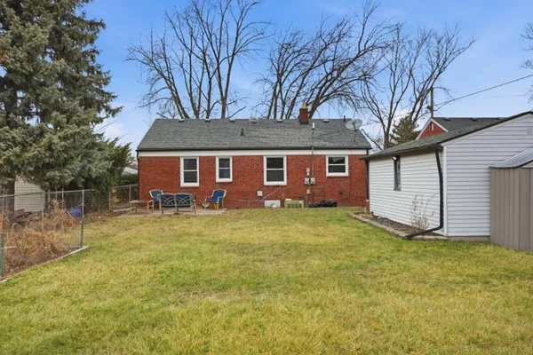 $179,900 | 7324 McKinley, Center Line, MI 48015