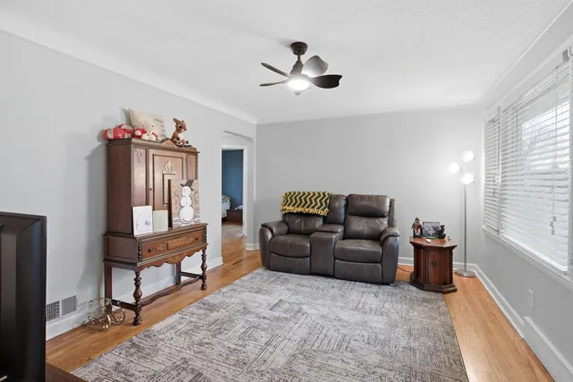 $189,900 | 7324 McKinley, Center Line, MI 48015