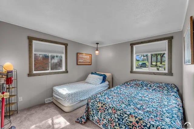 $618,000 | 15339 Lake Road 2, Gardner, KS 66030