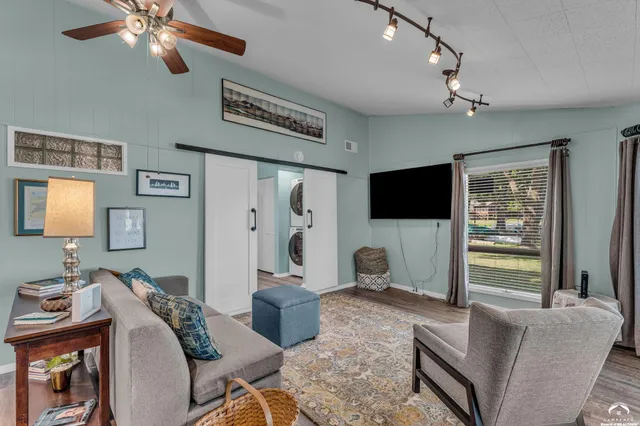 $618,000 | 15339 Lake Road 2, Gardner, KS 66030