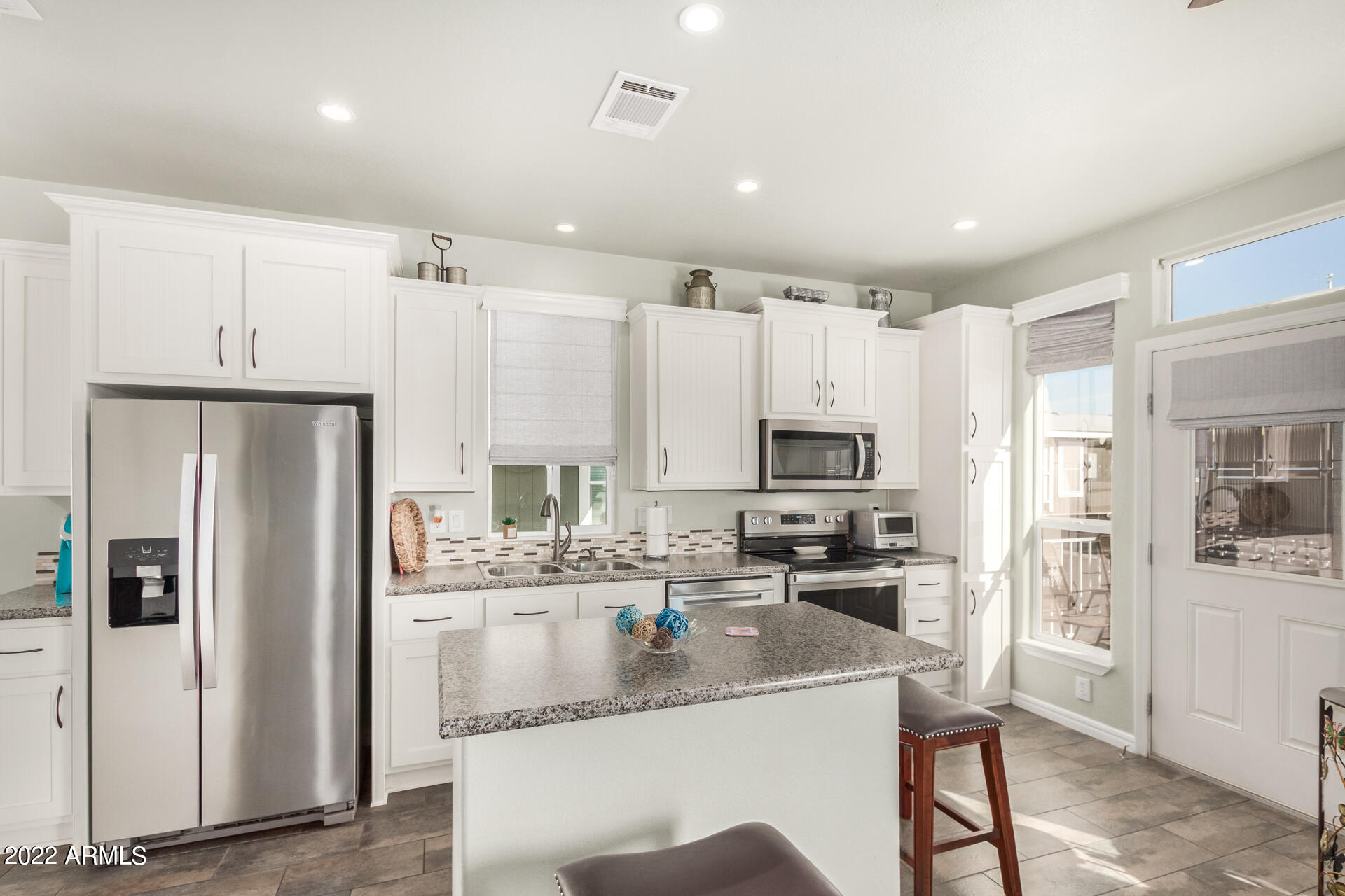 8865 East Baseline Road, Unit 442 Mesa, AZ 85209 - Photo 2 of 38 White Kitchen