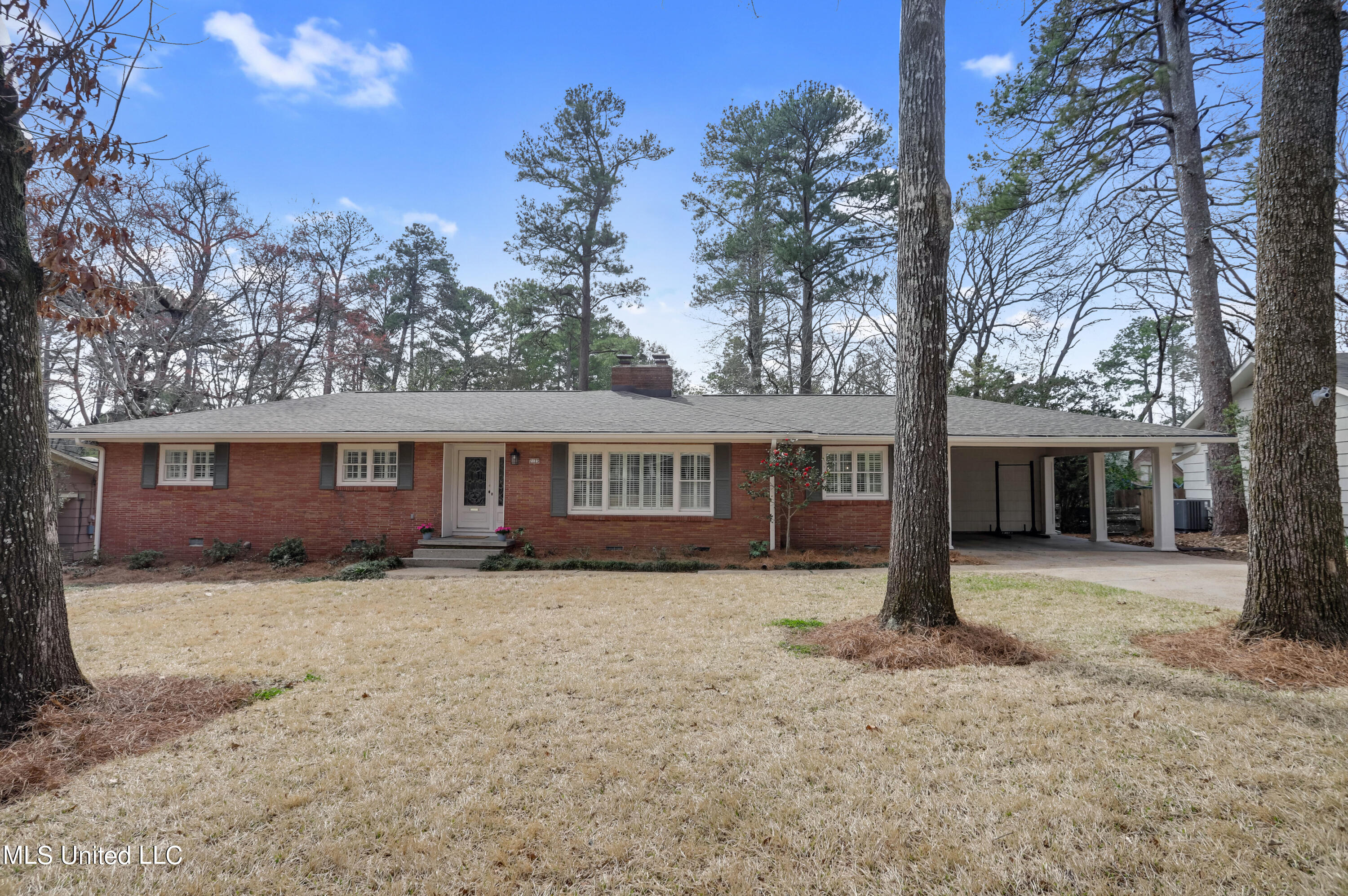 2123 Southwood Road Jackson, MS 39211 - Photo 1 of 22 1