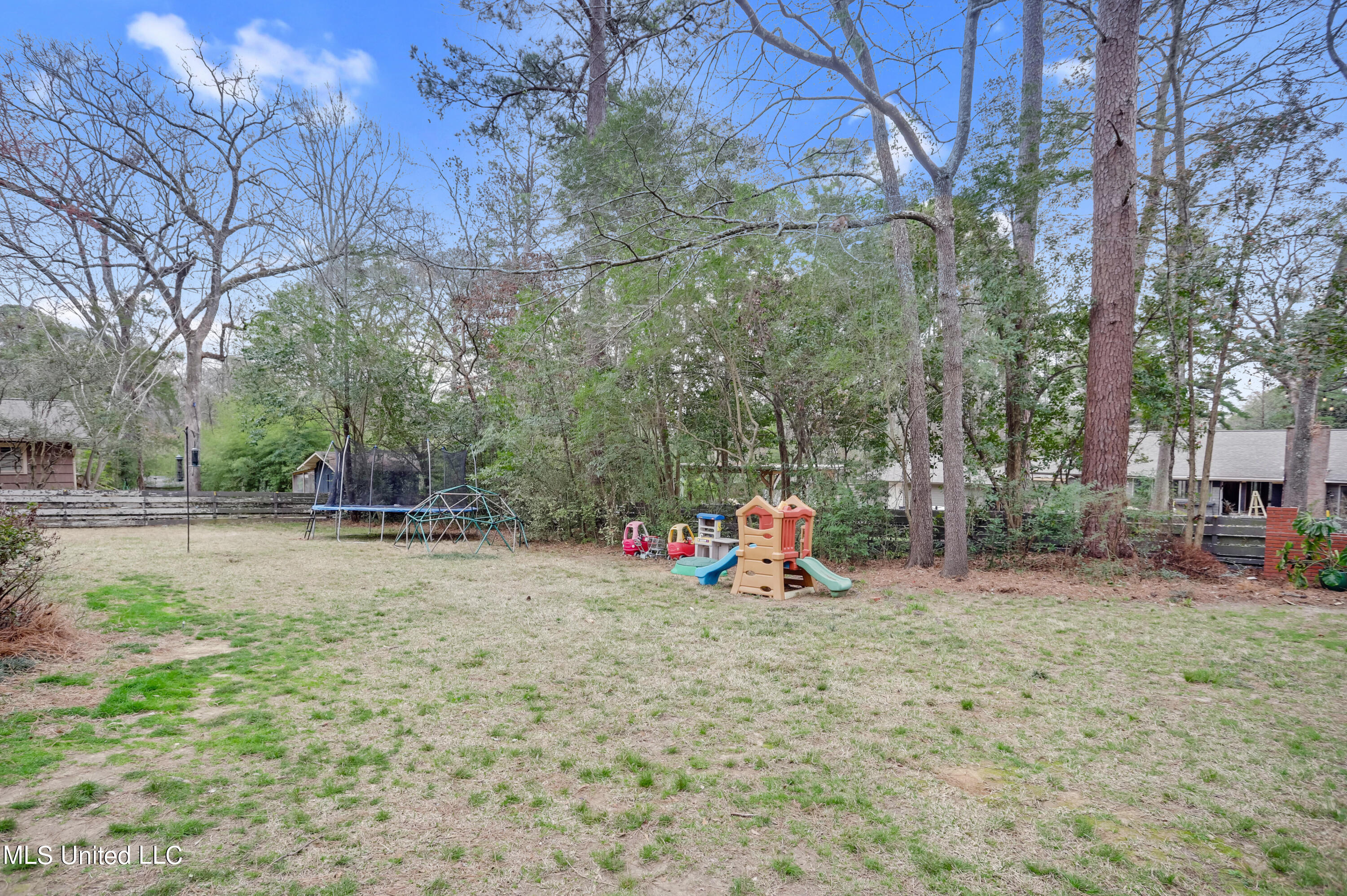 2123 Southwood Road Jackson, MS 39211 - Photo 20 of 22 20