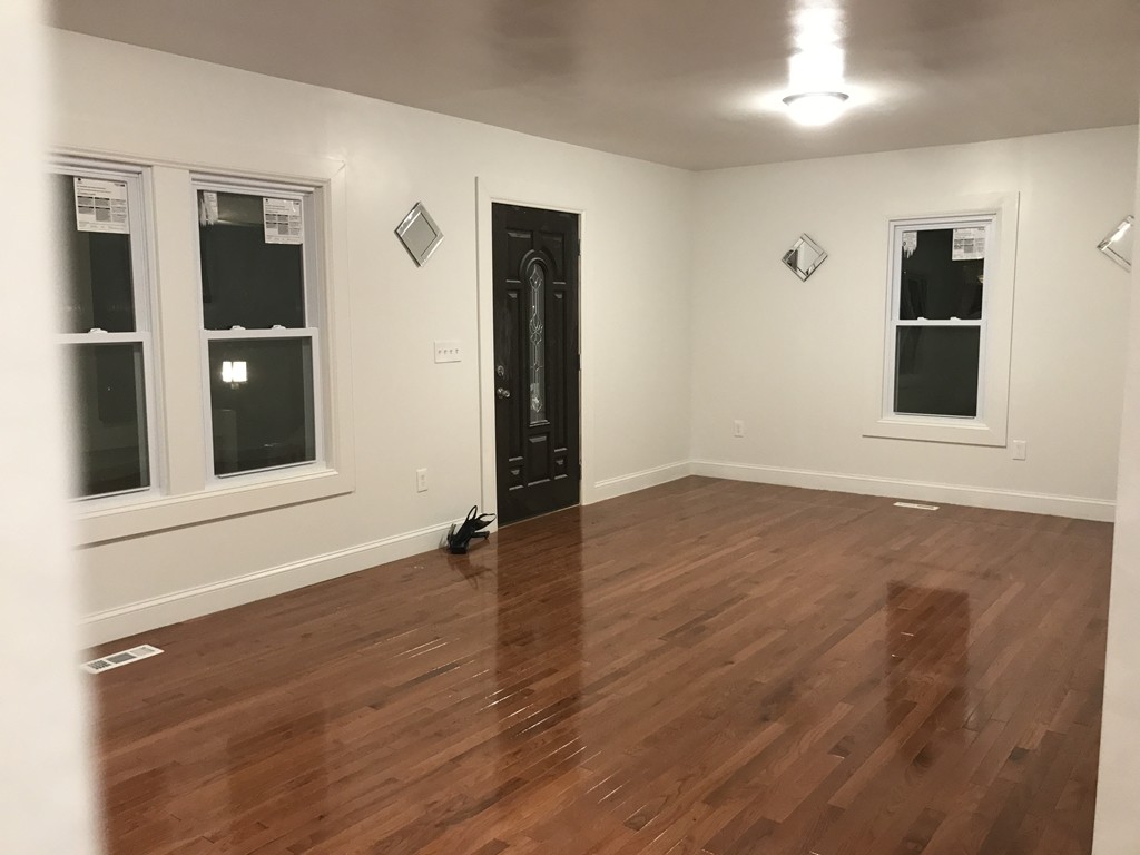48 Thorndyke Street Springfield, MA 01118 - Photo 13 of 19 Gallery Image 13