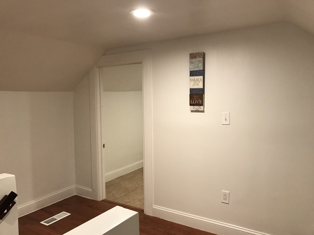 48 Thorndyke Street Springfield, MA 01118 - Photo 14 of 19 Gallery Image 14
