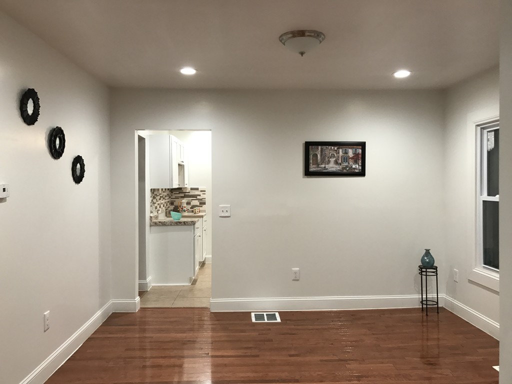48 Thorndyke Street Springfield, MA 01118 - Photo 8 of 19 Gallery Image 8