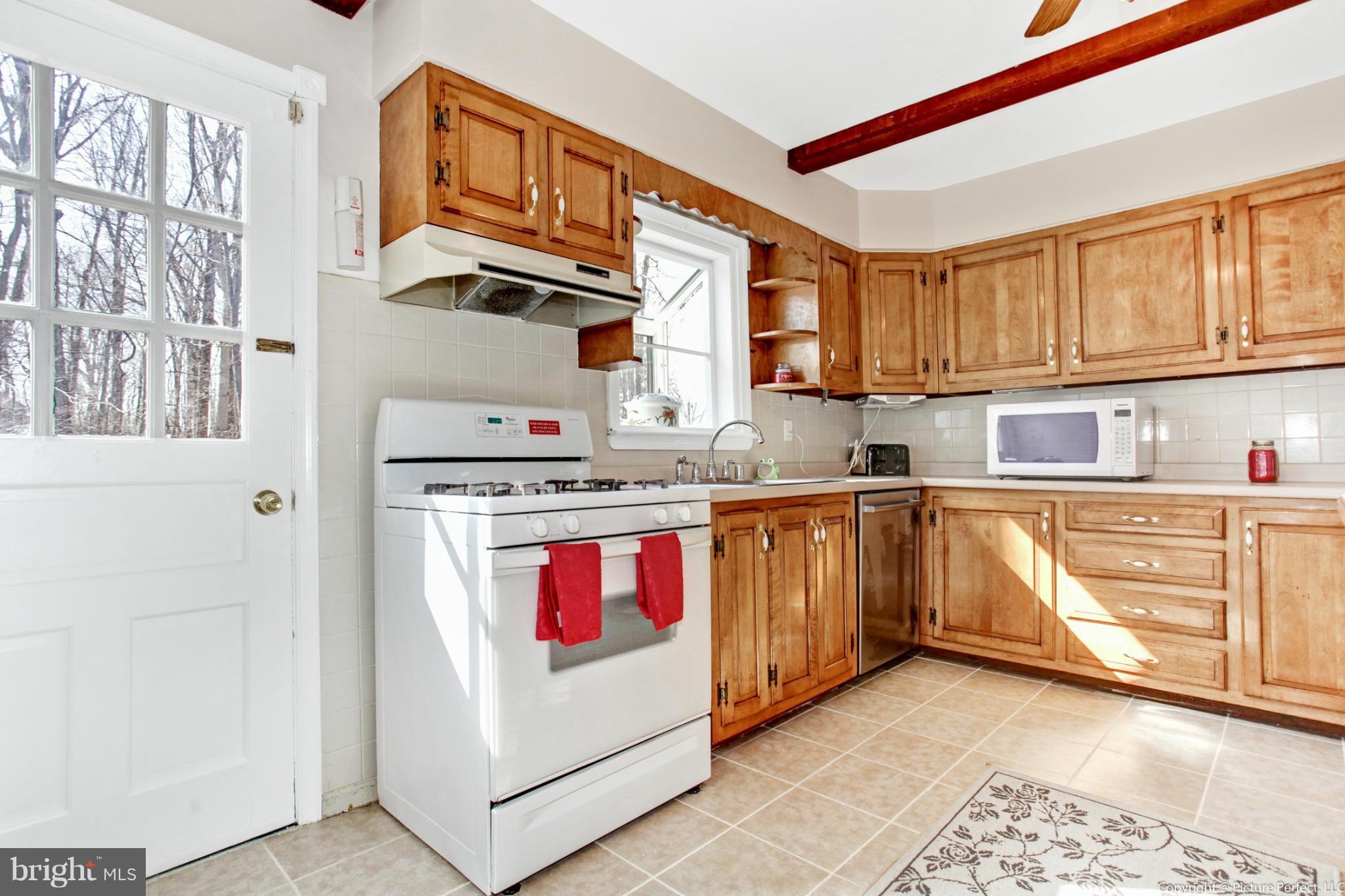2417 Clydesdale Road Finksburg, MD 21048 - Photo 10 of 29 Kitchen