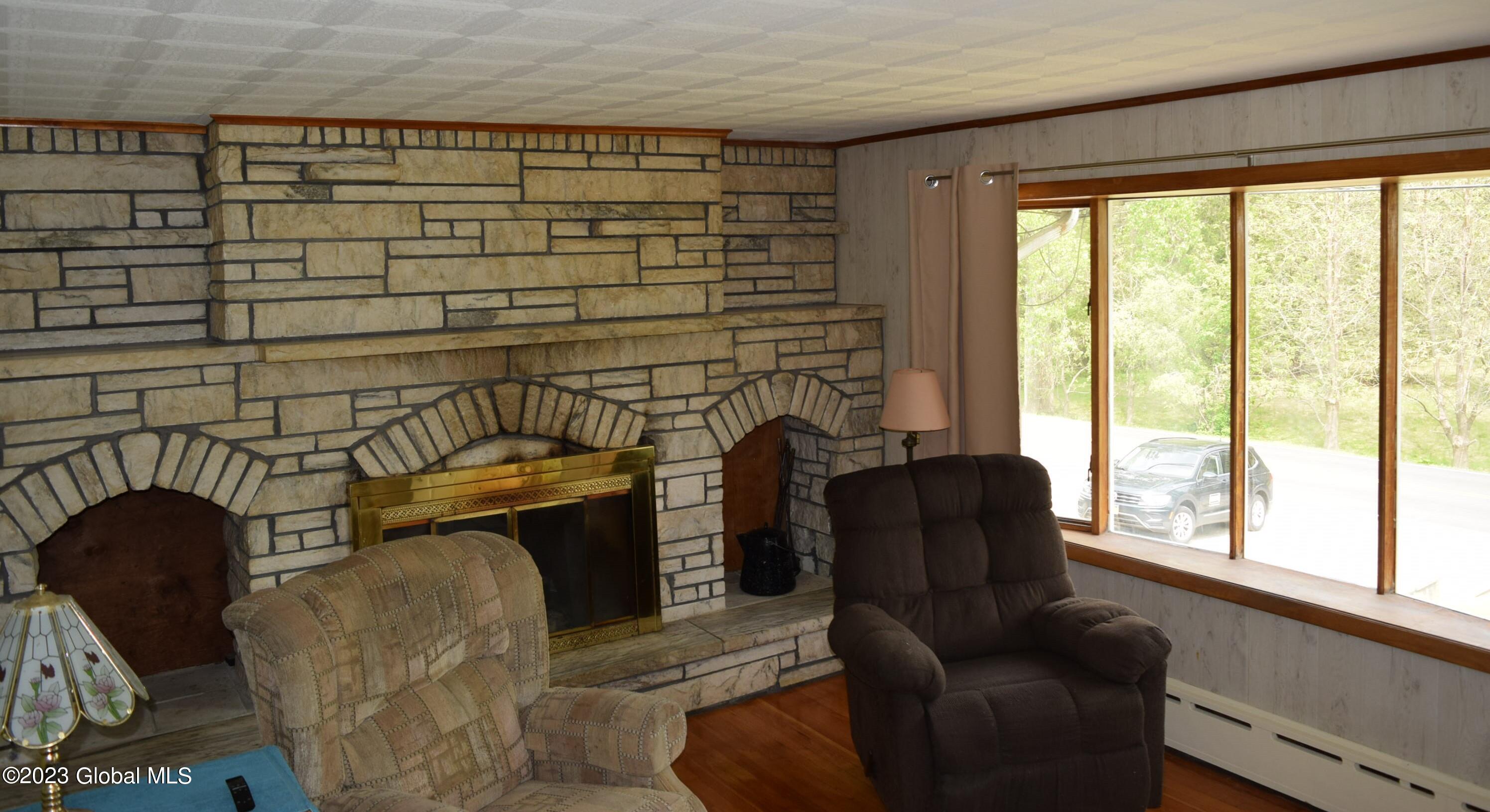 137 Dunsbach Road Halfmoon, NY 12065 - Photo 7 of 23 DSC_0117