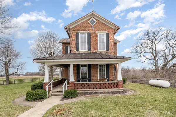 $630,000 | 6105 New Carlisle Pike, Springfield, OH 45504