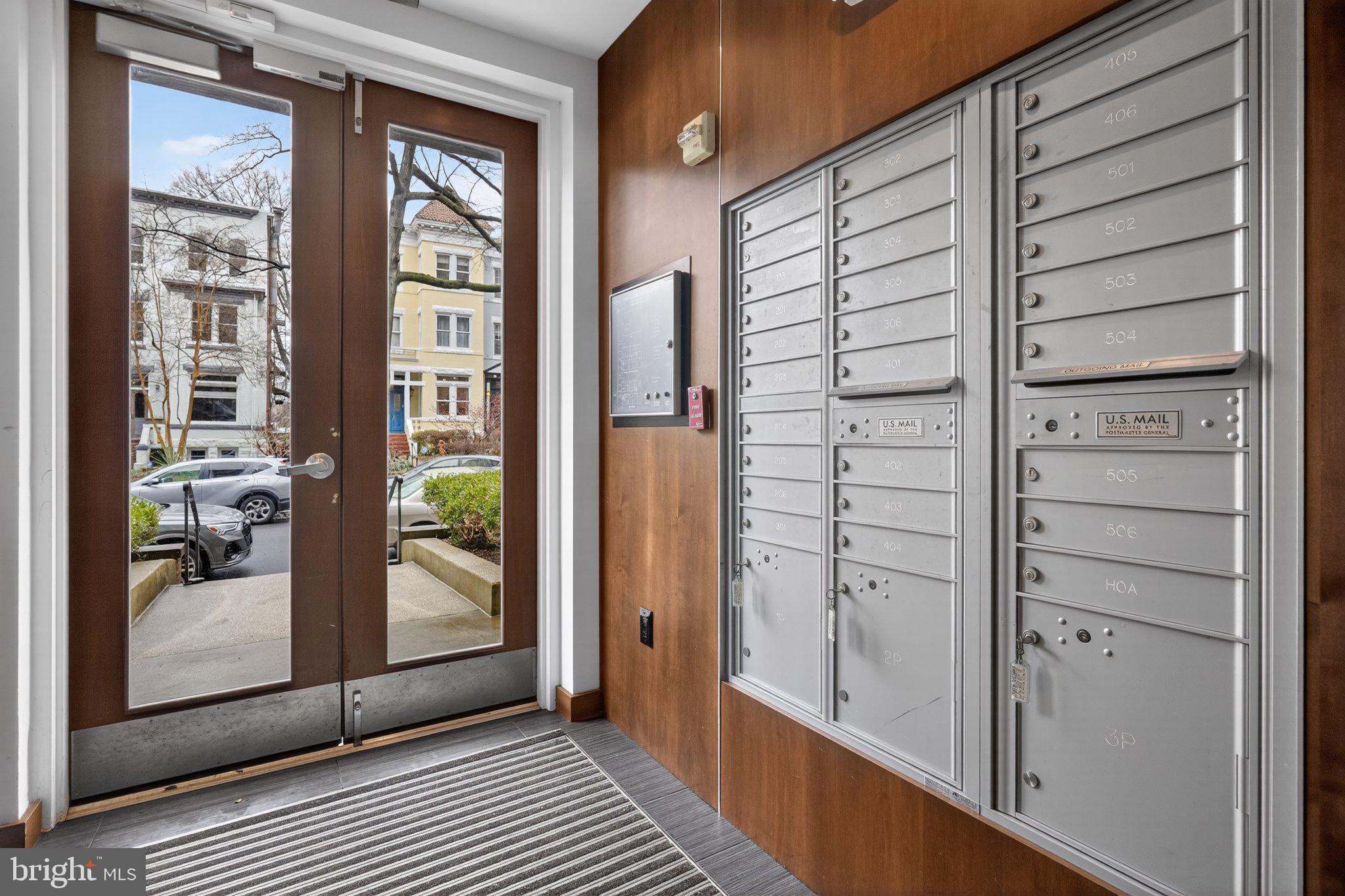 2010 Kalorama Road Northwest, Unit 304 Washington, DC 20009 - Photo 19 of 23